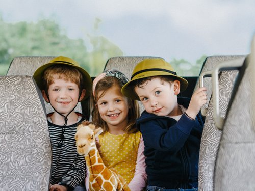 <p>Klaskamer &amp;&nbsp; Bussafari</p>